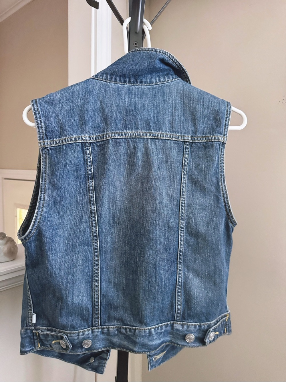 Aritzia Talula Denim Vest